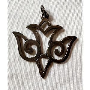 Retired James Avery Sterling Silver Large Open Descending Dove Pendant
